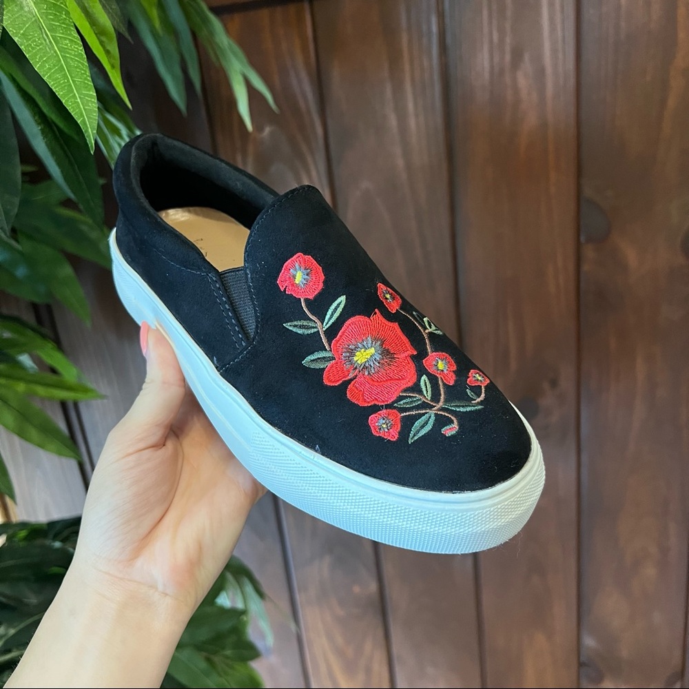 Black Embroidered Floral Platform Slip On Sneakers